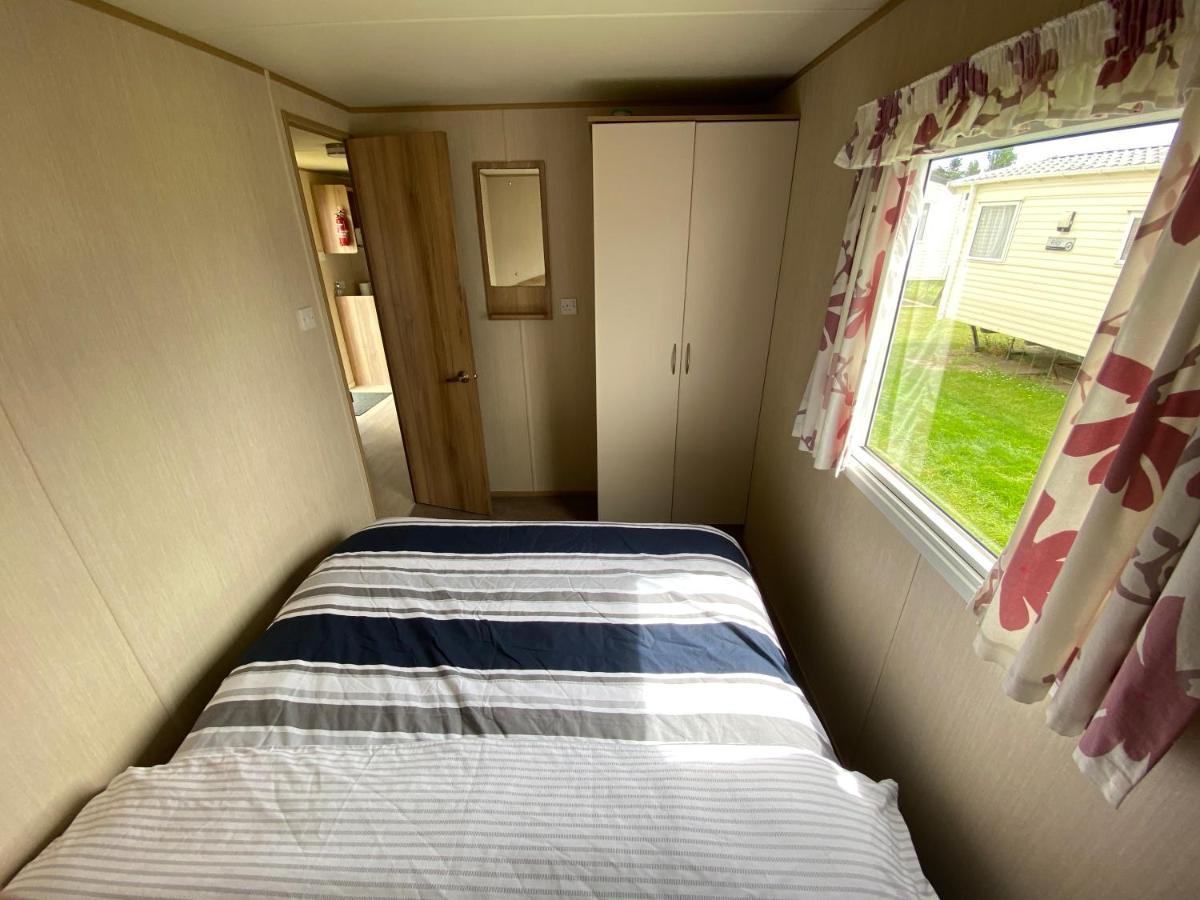 3 Bed 8 Berth Caravan In California Cliffs - M1 Горад Грэйт Ярмут Екстериор снимка